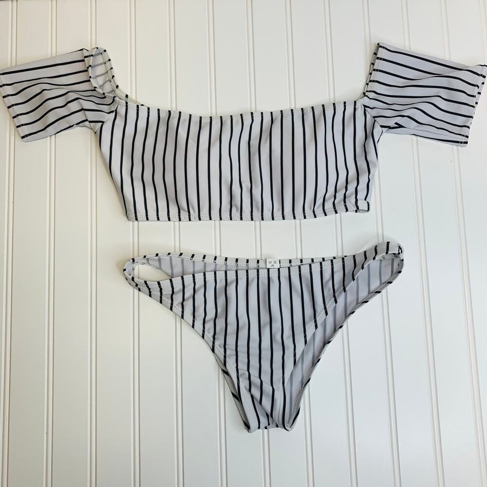 NWOT White Black Stripe Bikini Sleeves Sz Small